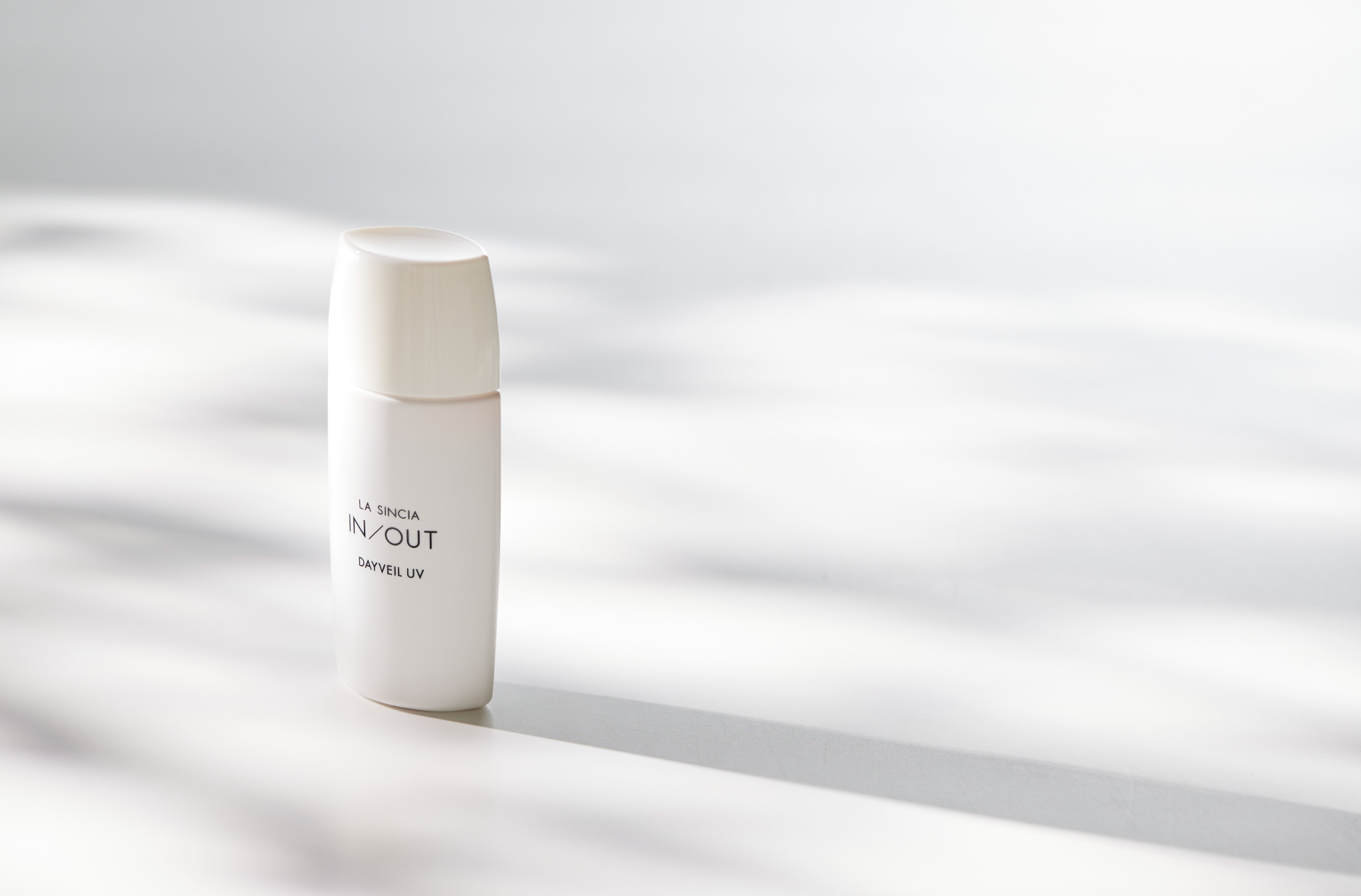 ラシンシア IN/OUT（インアウト）デイヴェールUV画像