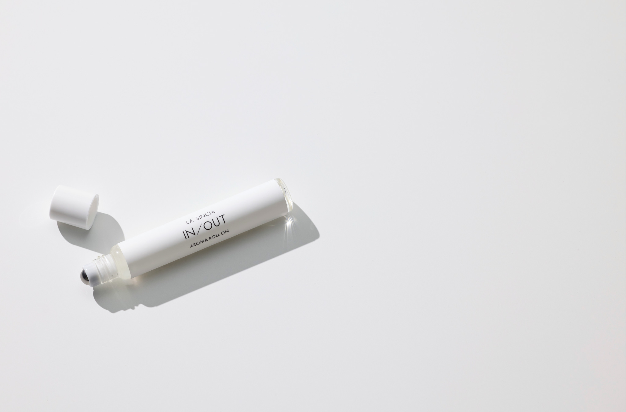 ラシンシア IN/OUT（インアウト）アロマロールオン画像